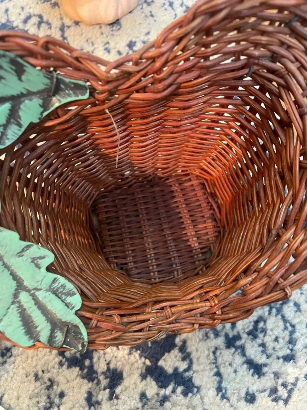 Woven Heart-Shaped Hanging Basket with Green Leaf Accent - set of 2 like new